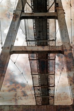 Cevher taşıma için paslı Köprüsü