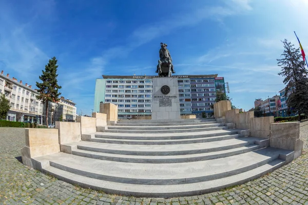 Cluj Napoca Romania Septiembre 2020 Estatua Bronce Que Representa Rey —  Fotos de Stock