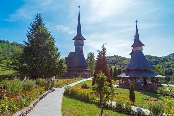 Gebouwen Het Kloostercomplex Barsana Maramures Roemenië Eerste Houten Kerk Werd — Stockfoto