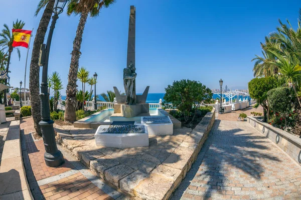 Benidorm Alicante España Agosto 2020 Fragmento Del Monumento Socorrista Ubicado — Foto de Stock