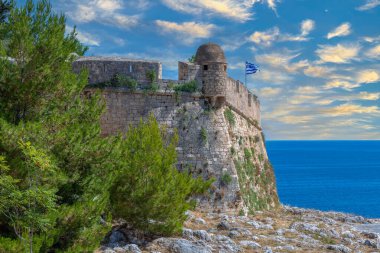 Venedik Fortezza Kalesi, Yunanistan 'ın Girit kentindeki Rethymno şehrinin kalesi. 16. yüzyılda Venedikliler tarafından Paleokastro denilen bir tepede inşa edilmiş ve 1646 yılında Osmanlılar tarafından ele geçirilmiştir..