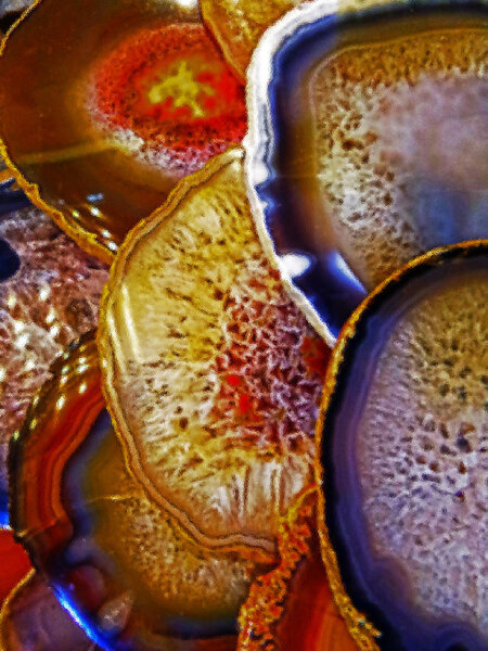 Energy stones polished in flat shape