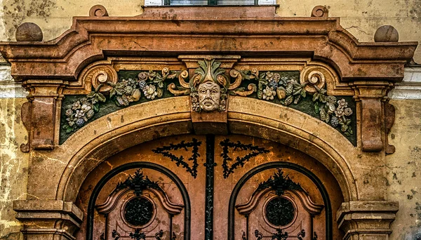 Antigua postal de un edificio histórico.Timisoara 2 — Foto de Stock