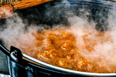 Hangi aşçı lahana büyük kase