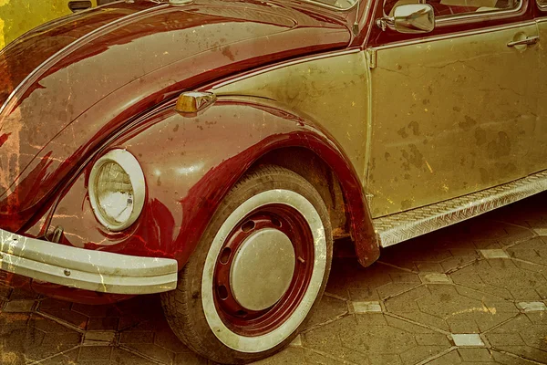 Tarjeta postal vieja con un viejo coche alemán — Foto de Stock