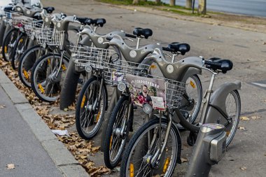 Kiralama şehir bisikleti istasyon Paris, Fransa