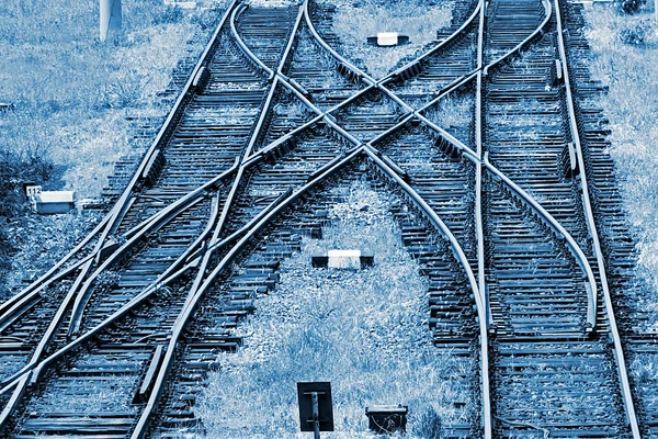 Junção ferroviária em fundo azul 1 — Fotografia de Stock