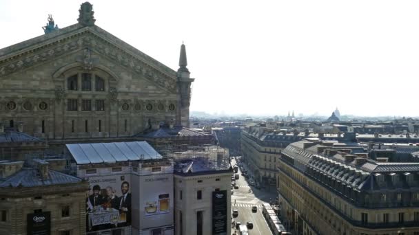 Imágenes panorámicas en 4k con París desde la terraza de Galerías Lafayette — Vídeos de Stock