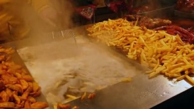 Bir Street adil patates kızartması