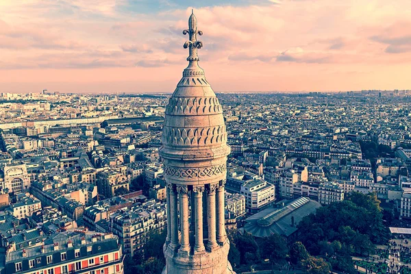 Çatı ve Basilica Sacré Coeur havadan görünümü ile eski fotoğraf