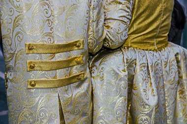 Epoque kostüm Venedik karnavalında 2 arkadan görünüm