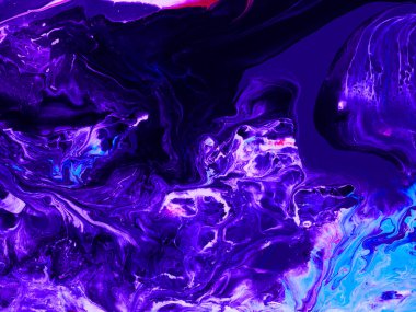 Neon mor ve mavi soyut el boyası arkaplan, mermer dokular, soyut okyanus, tuval üzerinde akrilik boya. Modern sanat. Çağdaş sanat.