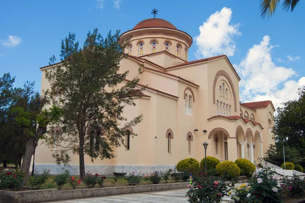 Kefalonia adasındaki eski manastır bahçeleri Agios Gerasimos