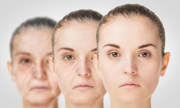 Stárnoucí proces, procedury proti stárnutí pokožky omlazení starých a mladých koncepce — Stock fotografie