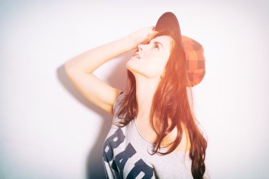 Hippi kız closeup moda stüdyo portre