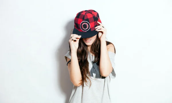 Closeup estúdio de moda retrato de menina jovem hipster — Fotografia de Stock
