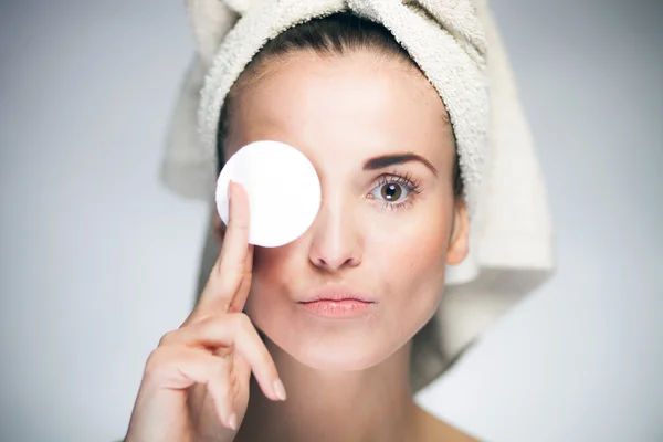 Healthy fresh girl with cotton swab — Stock Photo, Image