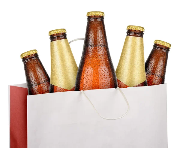 Bolsa con botellas de cerveza marrón — Foto de Stock