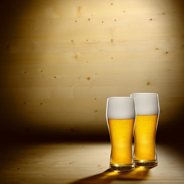 Twee glazen bier — Stockfoto