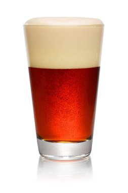 Bardak beyaz koyu bira