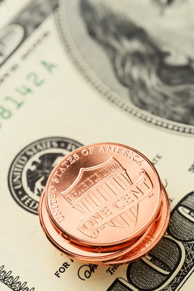 Доллары США и центы — стоковое фото