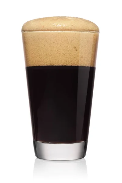 Vaso Cerveza Negra Robusta Aislado Sobre Fondo Blanco — Foto de Stock