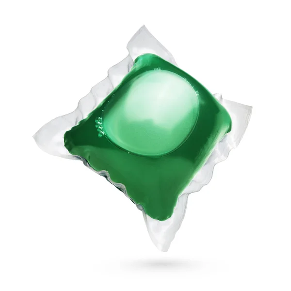 Çamaşır Deterjanı Kapsülü Yeşil Renkli Beyaz Arka Planda Izole Edilmiş — Stok fotoğraf