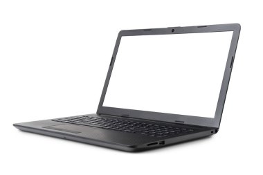 Boş ekran beyaz arkaplanda izole edilmiş siyah dizüstü bilgisayar.