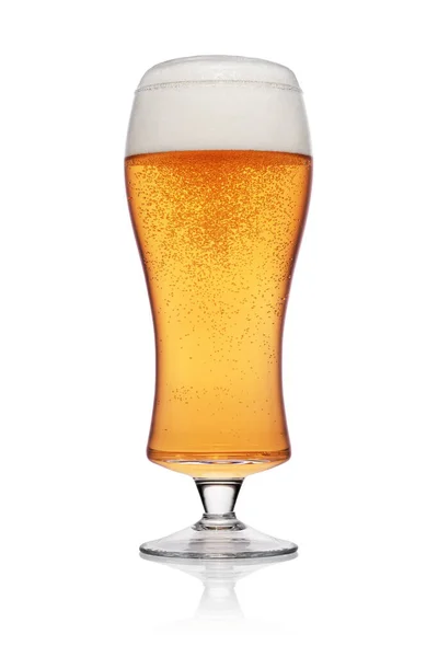 Fullständigt Glas Gul Pilsner Isolerad Vit Bakgrund — Stockfoto