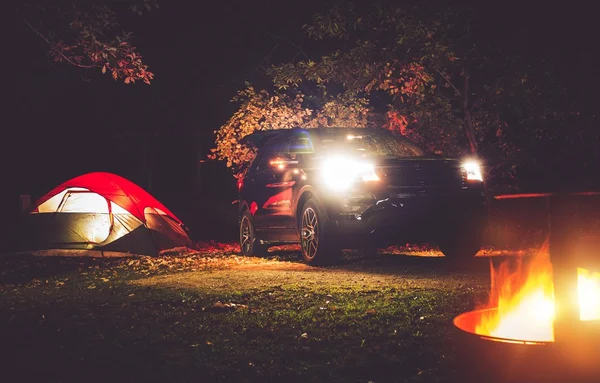 Camping przygoda Kemping miejsce — Zdjęcie stockowe