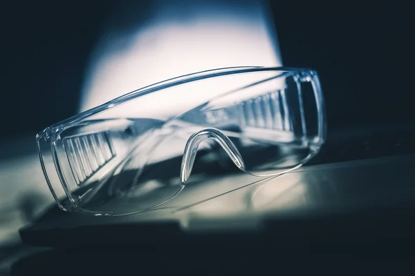 Occhiali di sicurezza da laboratorio — Foto Stock