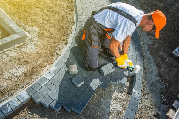 Trabajos de pavimentación de ladrillo — Foto de Stock