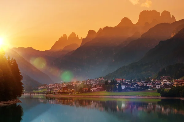 Auronzo Di Cadore naplemente — Stock Fotó