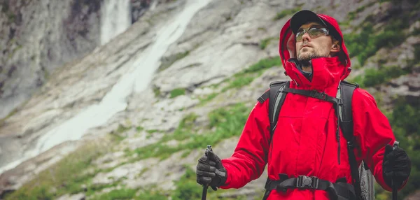 Outdoor Sport Recreation Theme Caucasian Hiker His 30S Wearing Red — Stock Photo, Image