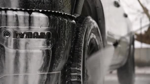 Автомобиль Мытья Давлением Помощью Мощного Распылителя Струйной Воды — стоковое видео