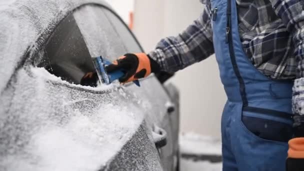Men Removing Ice His Modern Car Side Windows — Stock Video