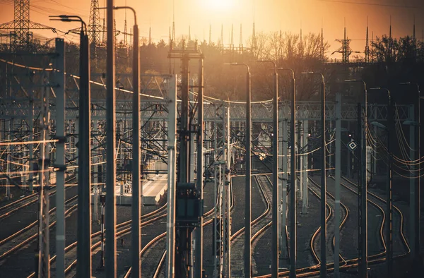 Varias Vías Interruptores Infraestructura Ferroviaria Durante Puesta Del Sol Skawina —  Fotos de Stock