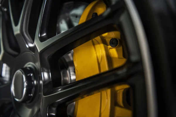 Yellow Performance Vehicle Brake Caliper Närbild Tema För Bilindustrin — Stockfoto