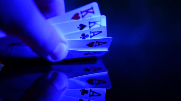 Full House Poker Game Cards Players Hand Close Inglés Tema — Vídeo de stock