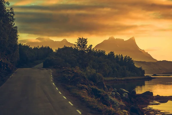 Scenic Norwegian Nordland Territory Road Skutvik Sunset Inglés Paisaje Del — Foto de Stock