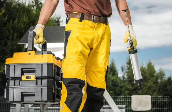 Caucasian Construction Worker Silicon Tools Box His Hands Preparing Job — Stock Photo, Image