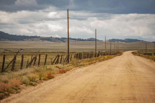 Rural Colorado Gravel Road Cloudy Landscape Town Fairplay Colorado Estados — Foto de Stock