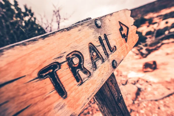 Wooden Trail Sign — Stock Photo, Image
