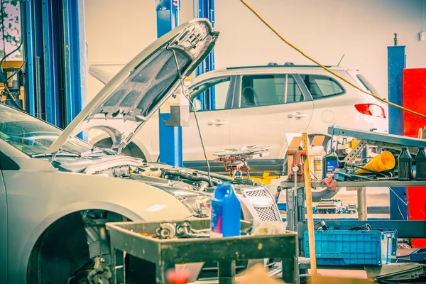 Repairing in Auto Service — Stock Photo, Image