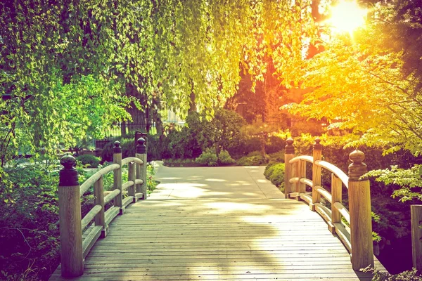 Puente de jardín escénico — Foto de Stock