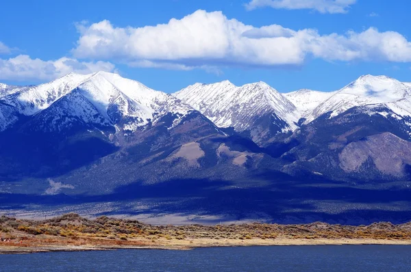 Eerste berg sneeuw colorado — Stockfoto