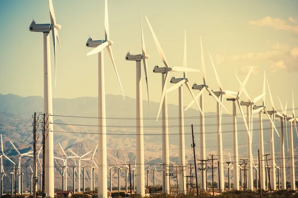 Conversione dell'energia eolica — Foto Stock