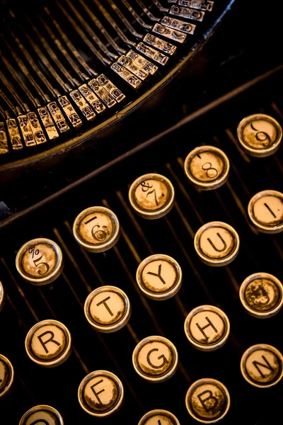 Verticale close-up Typewriter — Stockfoto