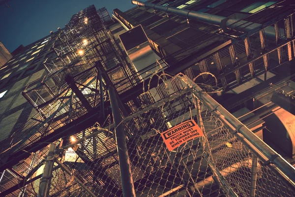 Escaleras de escape de incendios —  Fotos de Stock