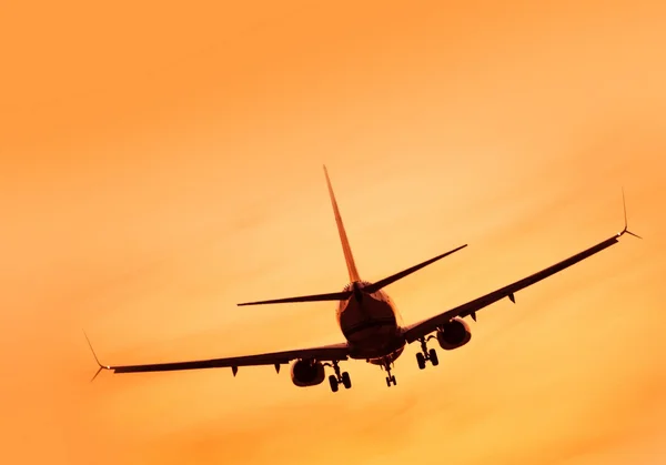 Aircraft Landing at Sunset — Stock Photo, Image